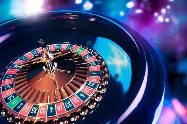 keris4d slot mobile app interface showing football markets and live-dealer tables